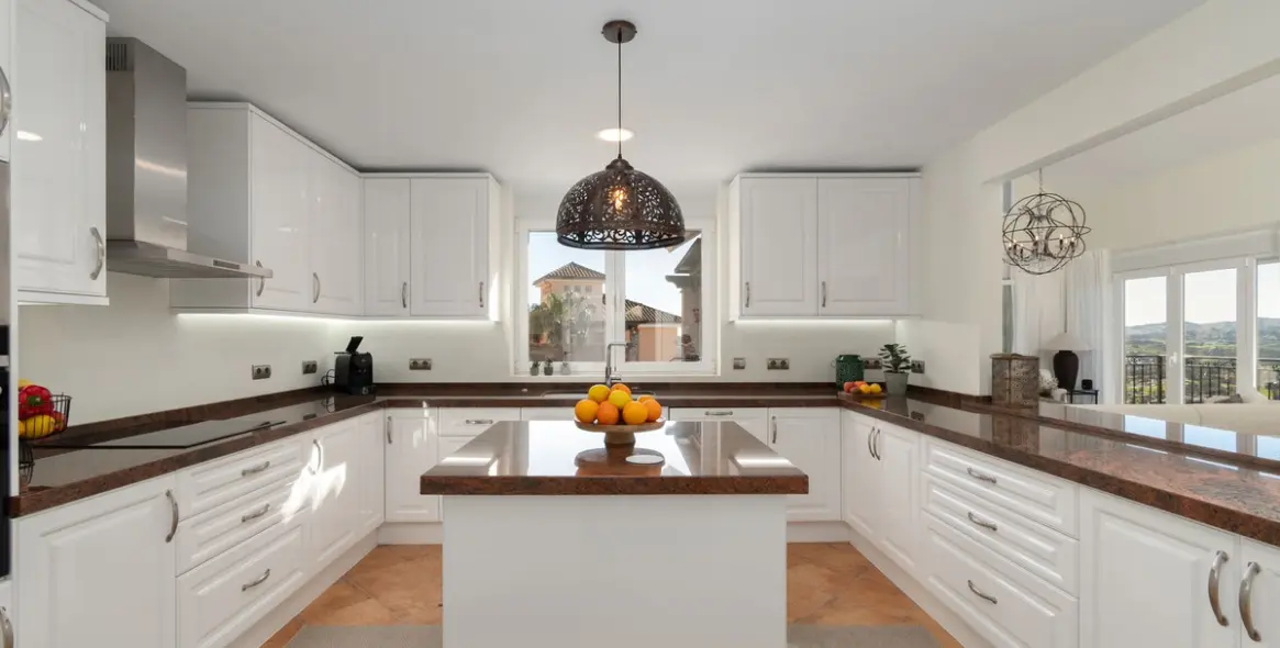 Venta de villa independiente en Sierrezuela 13