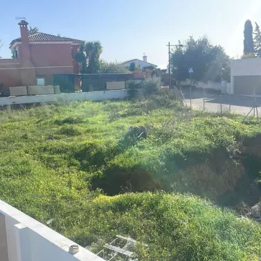 Venta de parcela residencial en Estepona
