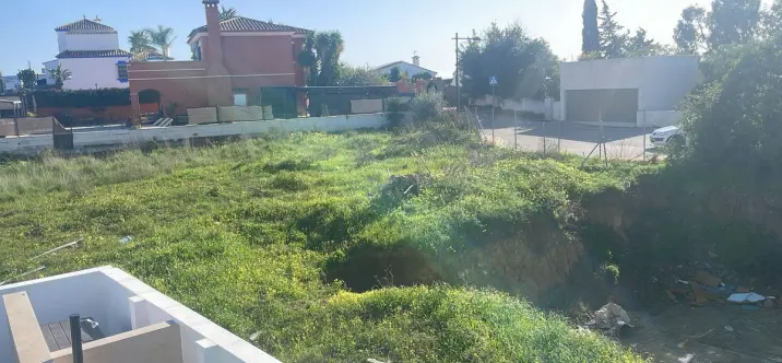 Venta de parcela residencial en Estepona 1