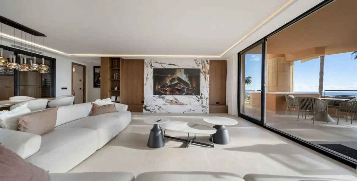 Venta de apartamento en planta media en Nueva Andalucía 6