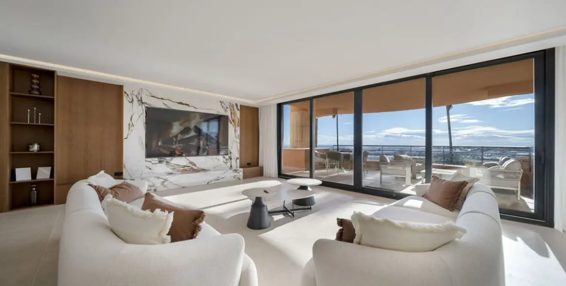 Venta de apartamento en planta media en Nueva Andalucía 9