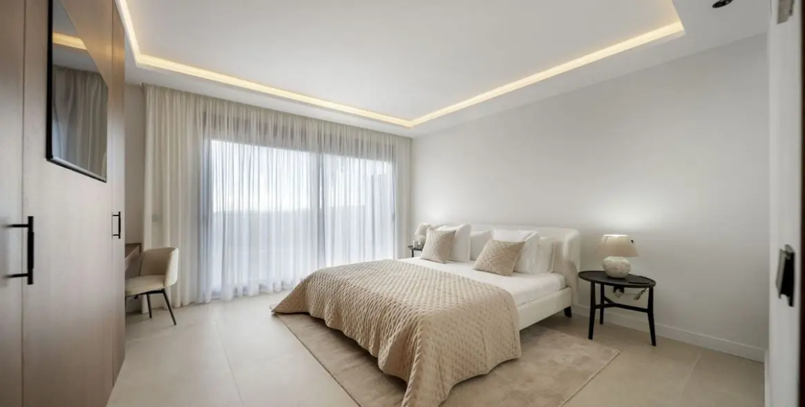 Venta de apartamento en planta media en Nueva Andalucía 20