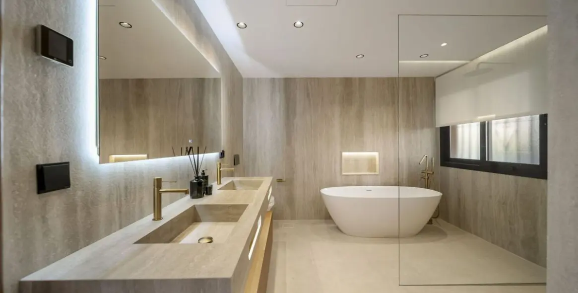 Venta de apartamento en planta media en Nueva Andalucía 23