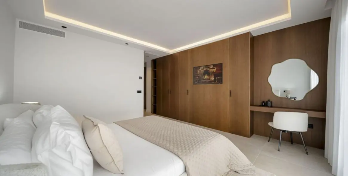 Venta de apartamento en planta media en Nueva Andalucía 29