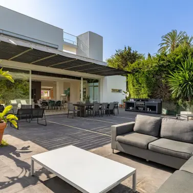 Venta de villa independiente en Marbella