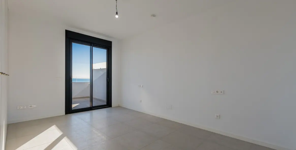 Venta de ático en Playamar 12