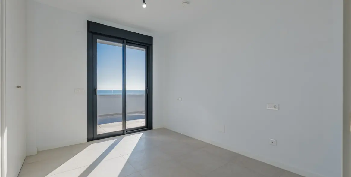 Venta de ático en Playamar 14