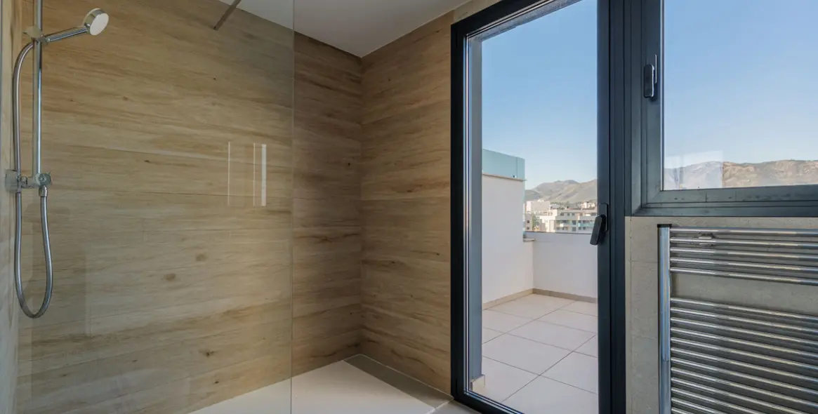 Venta de ático en Playamar 18