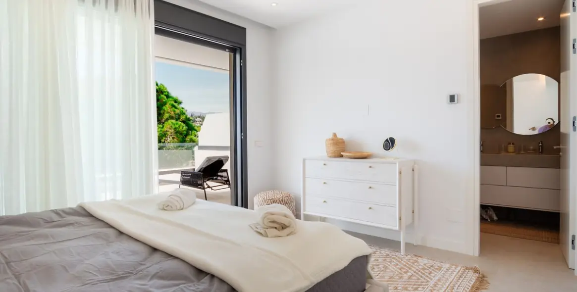 Short-term rent of semi-detached house in Elviria 7