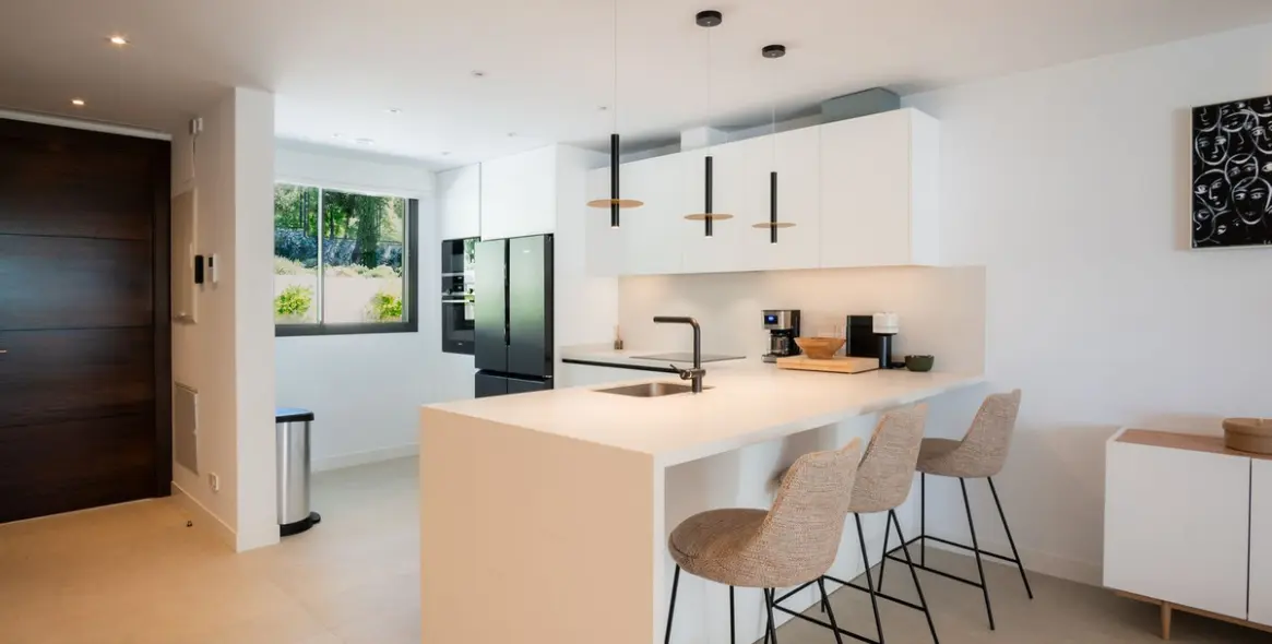 Short-term rent of semi-detached house in Elviria 14