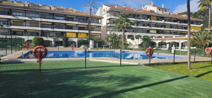 Продажа пентхауса в The Golden Mile 0