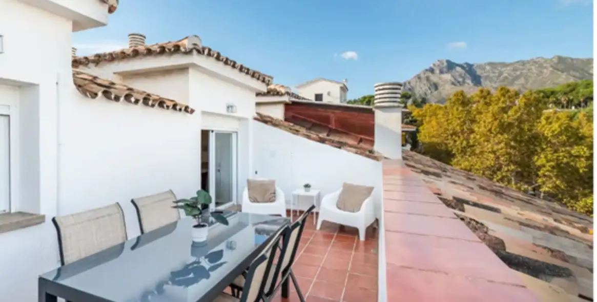 Продажа пентхауса в The Golden Mile 11