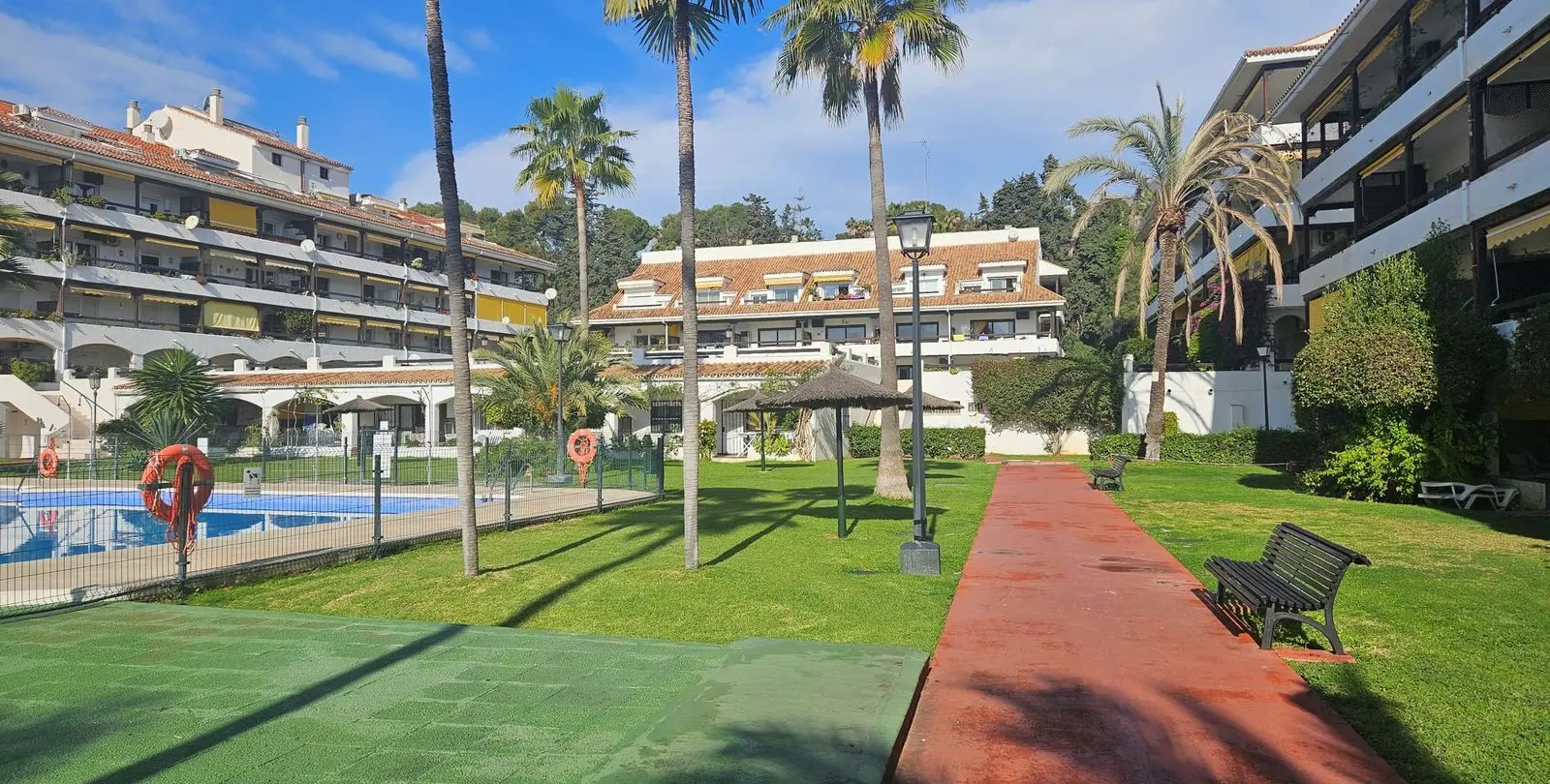 Sale of penthouse in The Golden Mile 2