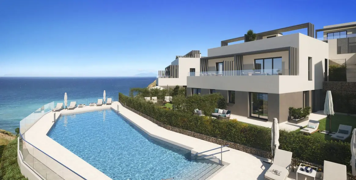 Продажа  отдельно стоящей виллы в Lagos 2