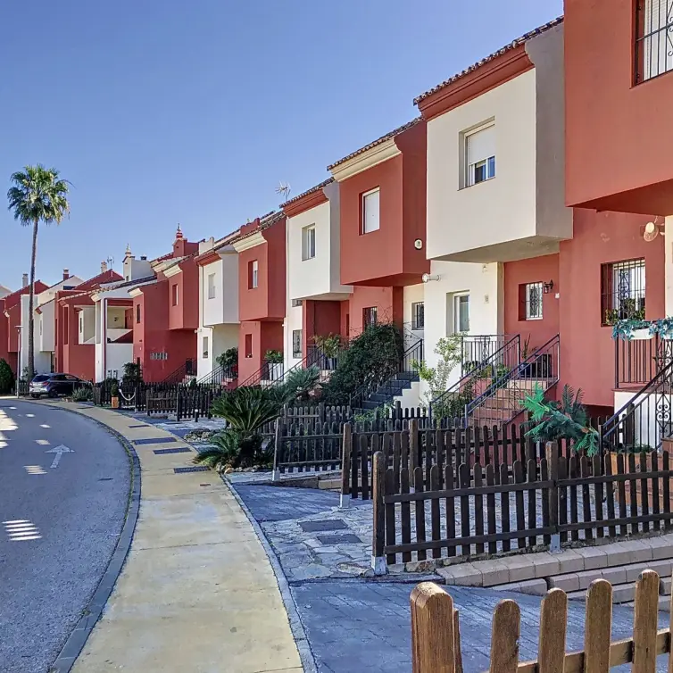 Sale of townhouse in Selwo