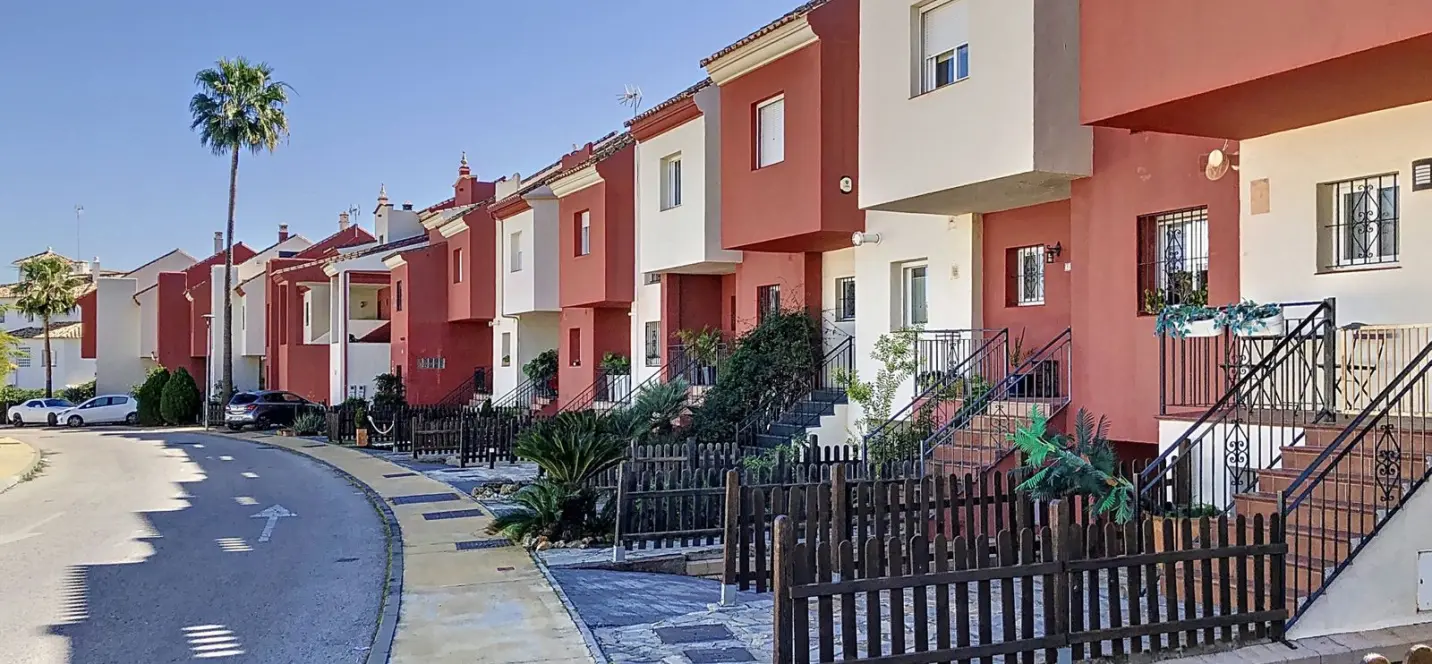 Sale of townhouse in Selwo 2