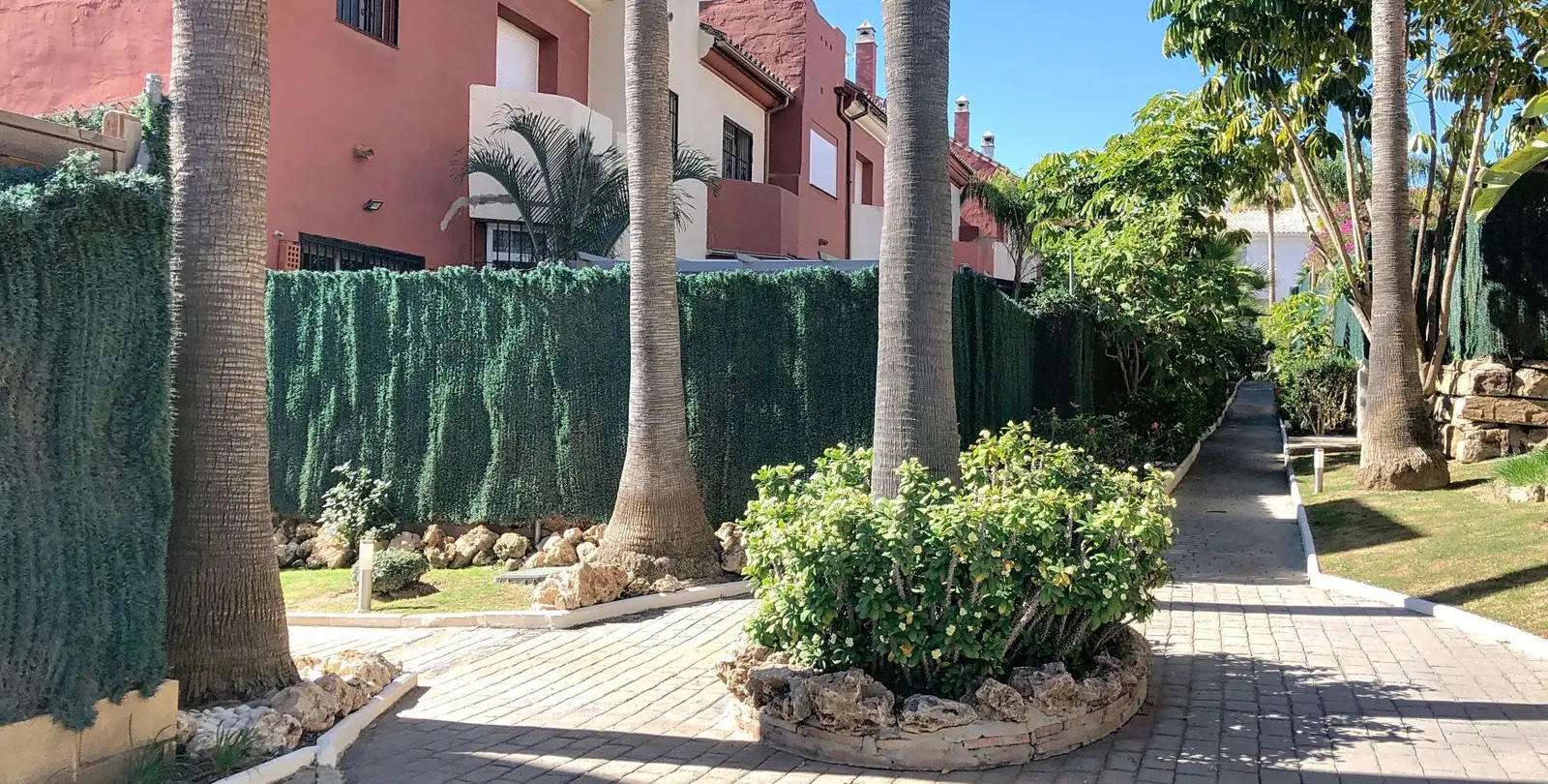Venta de adosado en Selwo 42