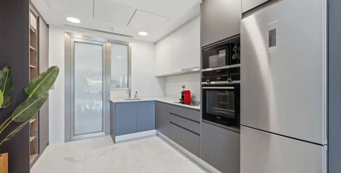 Sale of ground floor apartment in Estepona 8