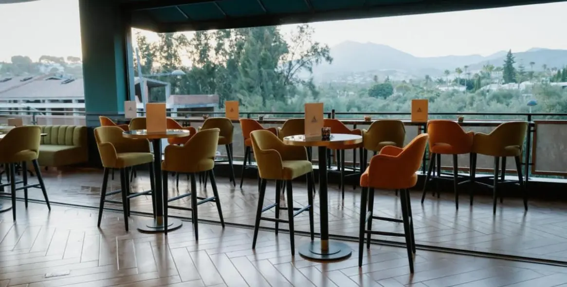 Sale of restaurant in Nueva Andalucía 14