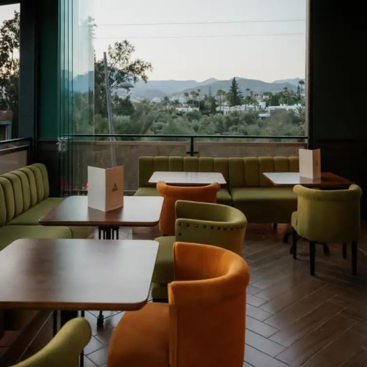 Sale of restaurant in Nueva Andalucía