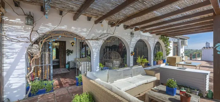Sale of detached villa in Mijas Golf 4