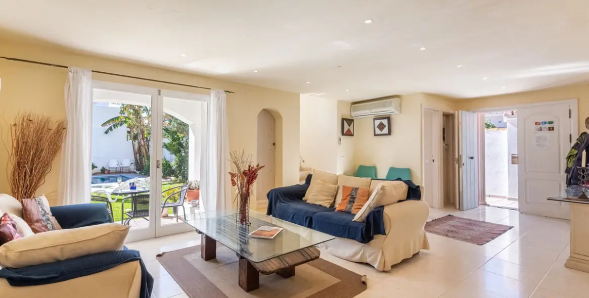 Продажа  отдельно стоящей виллы в San Pedro de Alcántara 3