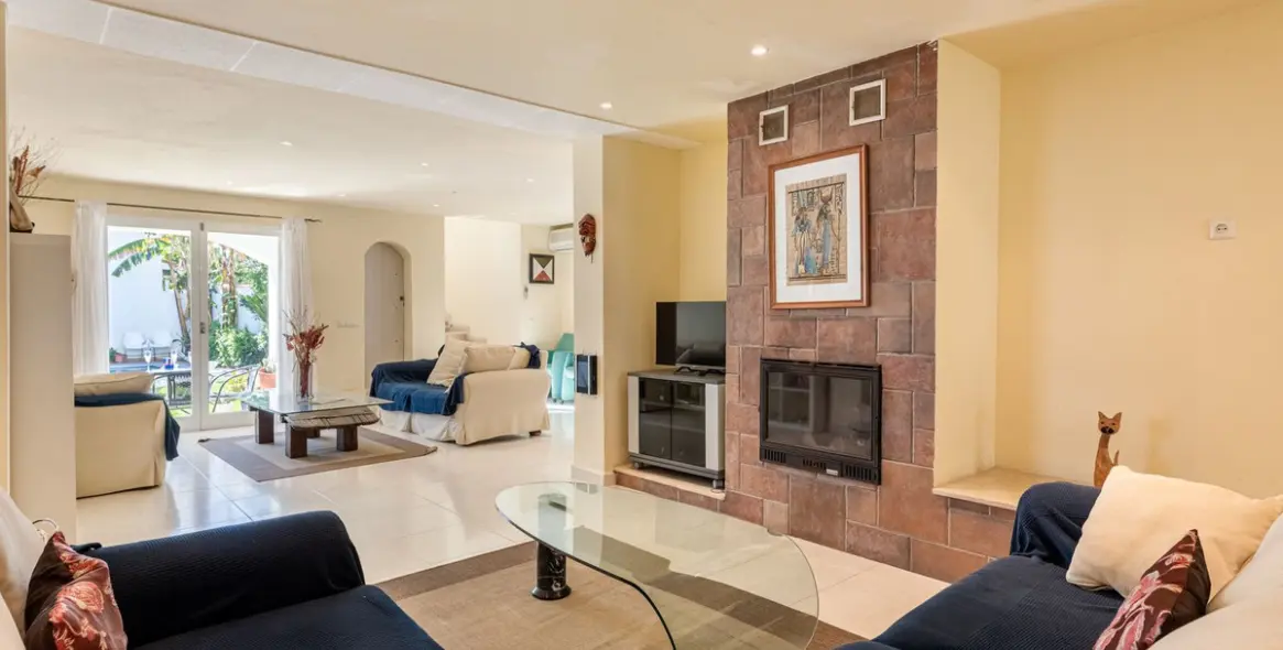 Продажа  отдельно стоящей виллы в San Pedro de Alcántara 5