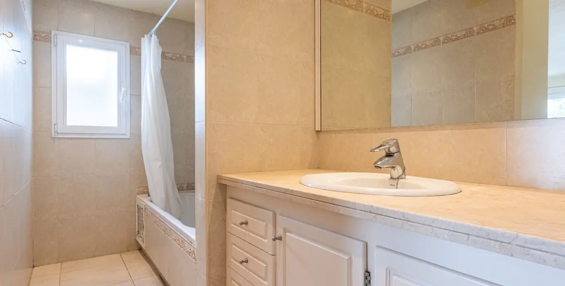 Продажа  отдельно стоящей виллы в San Pedro de Alcántara 17