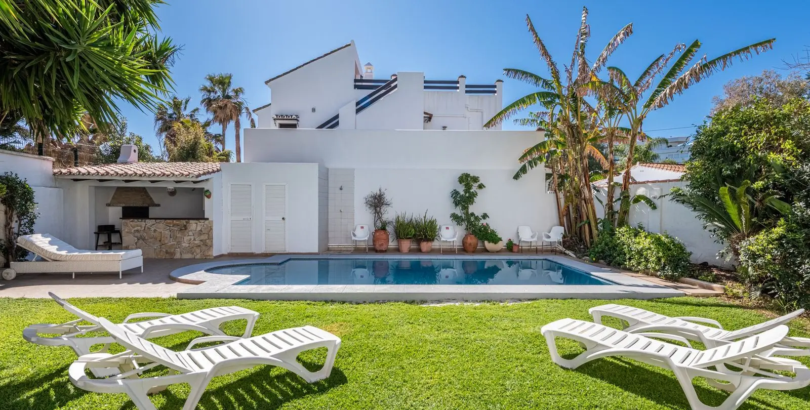 Venta de villa independiente en San Pedro de Alcántara 21