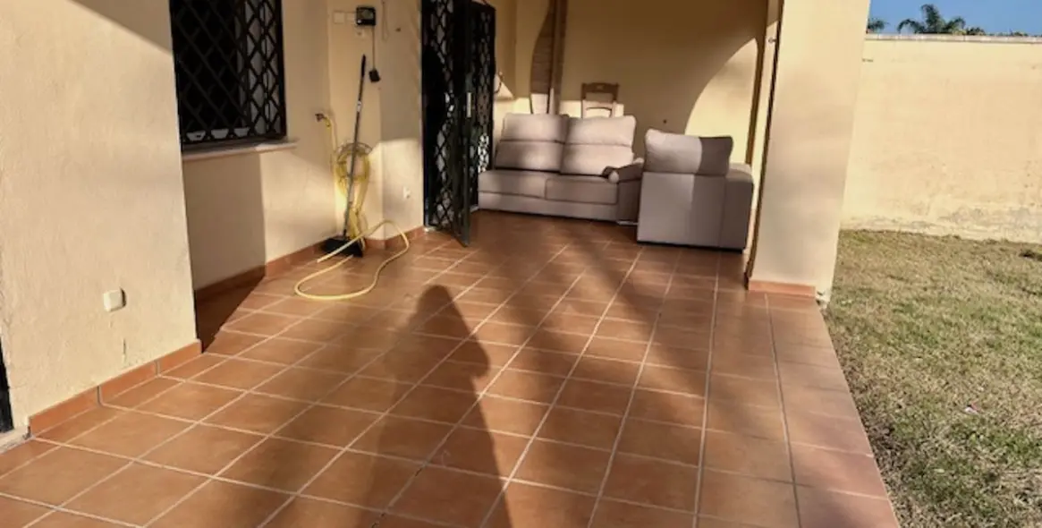 Продажа апартаментов на первом этаже в Estepona 11