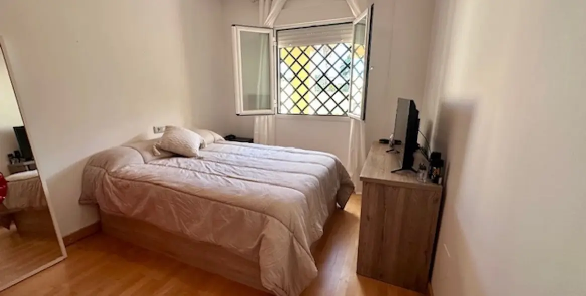 Sale of ground floor apartment in Estepona 21