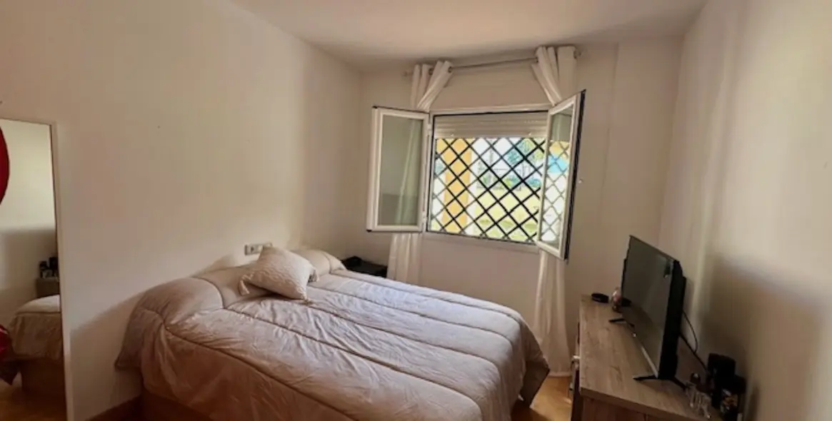 Sale of ground floor apartment in Estepona 22