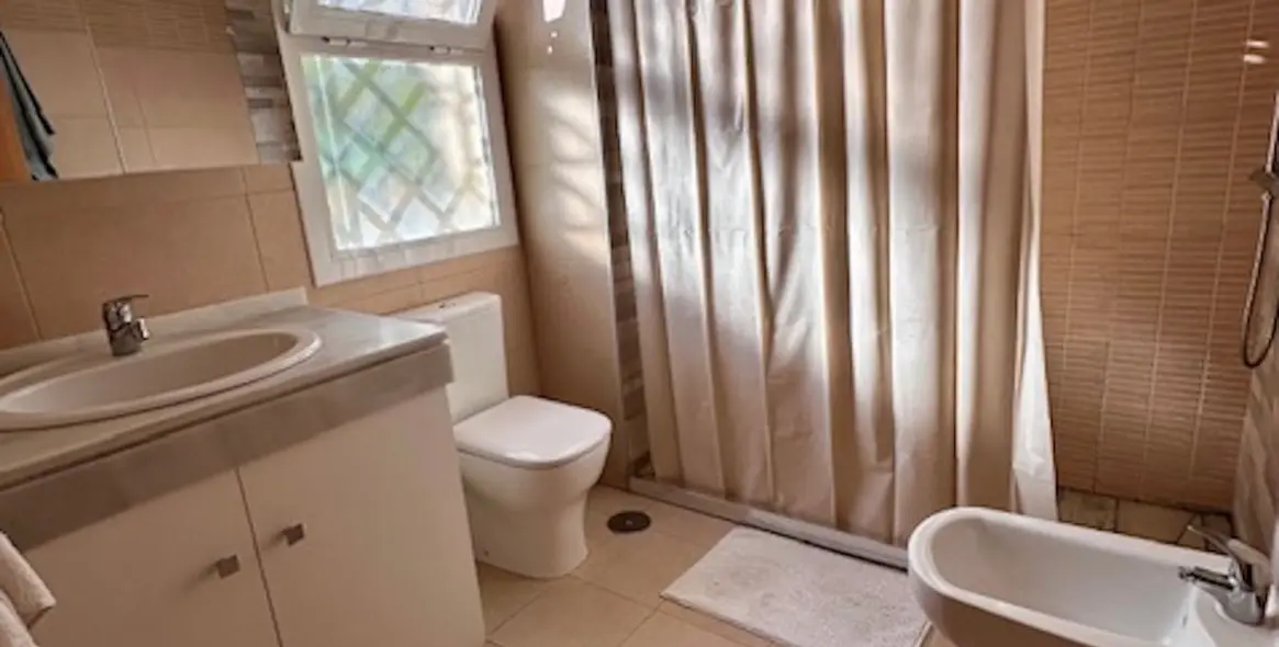 Sale of ground floor apartment in Estepona 27