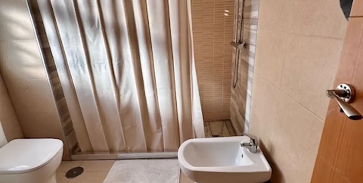 Sale of ground floor apartment in Estepona 28