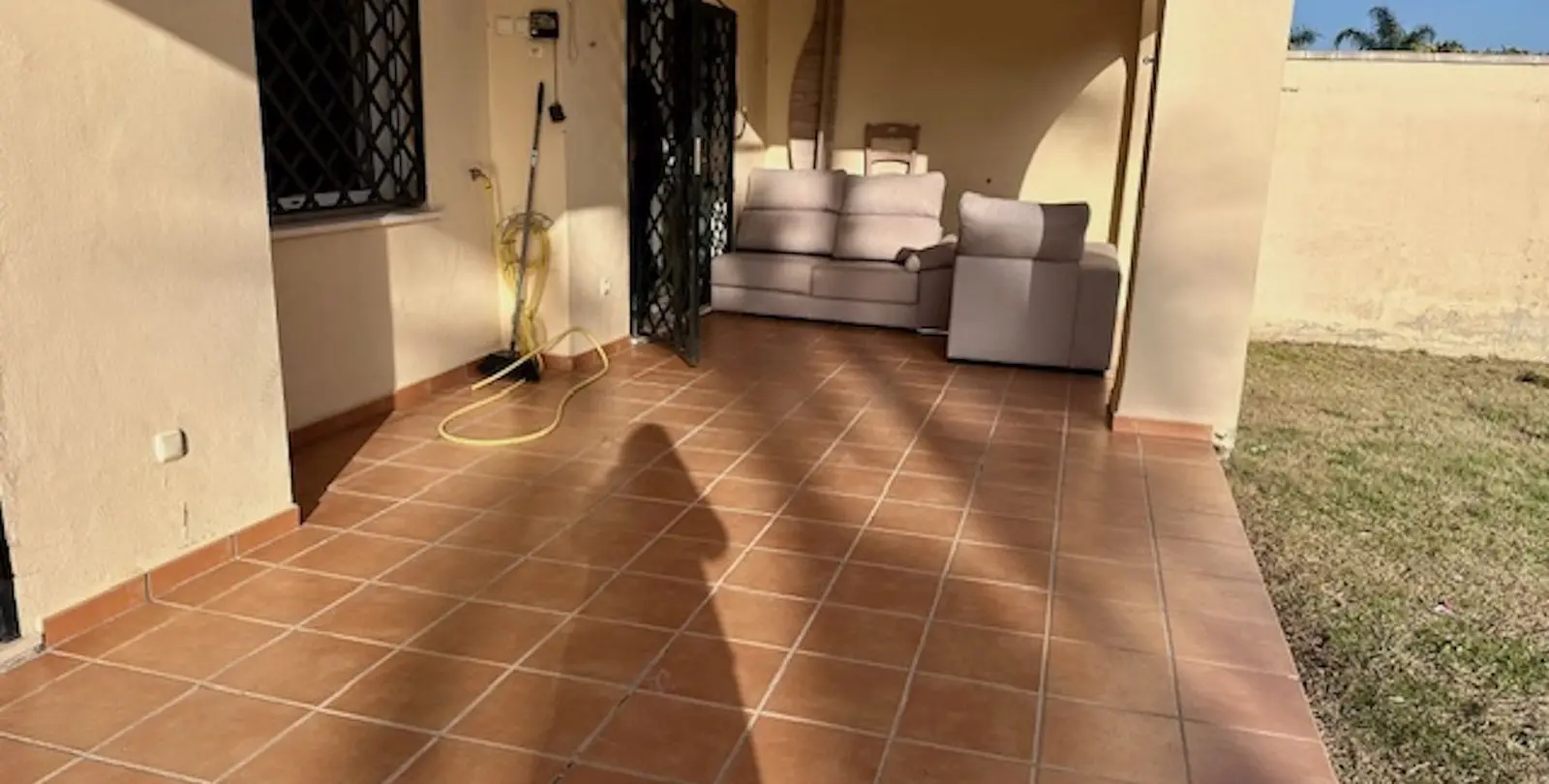Sale of ground floor apartment in Estepona 11