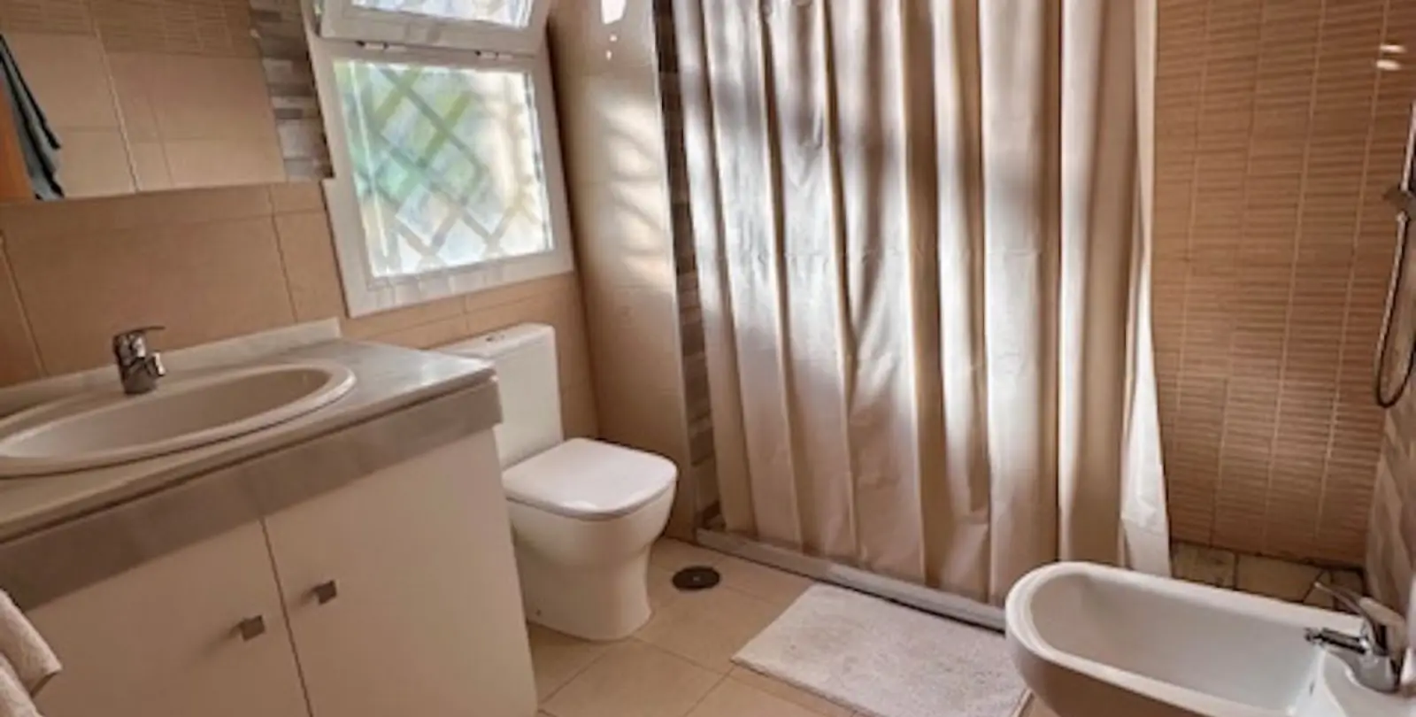 Sale of ground floor apartment in Estepona 27