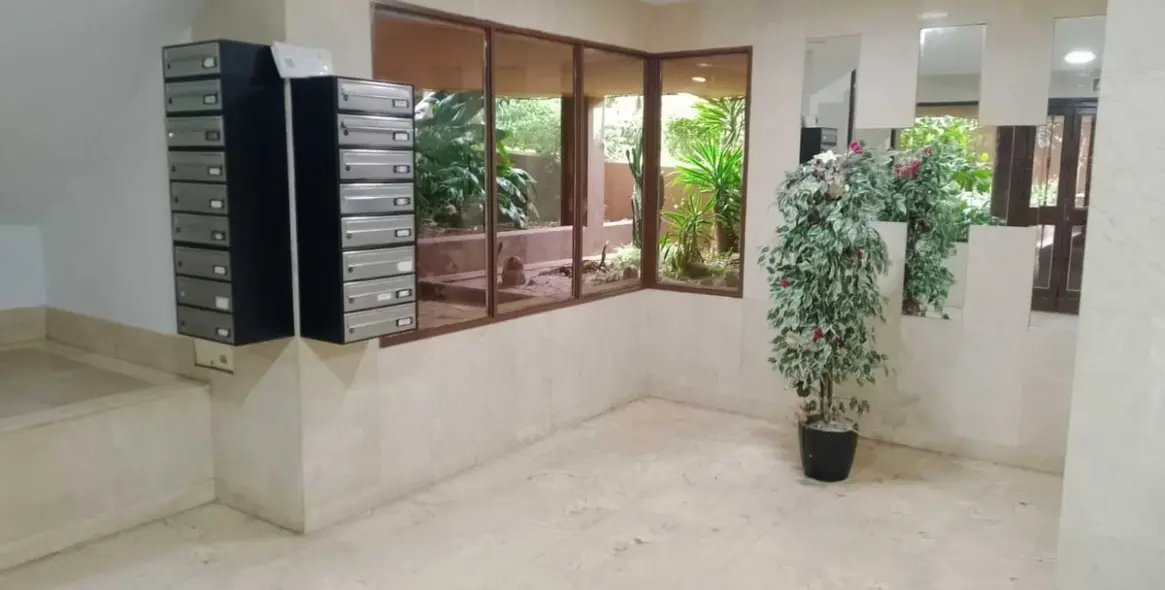 Sale of middle floor apartment in Marbella 3