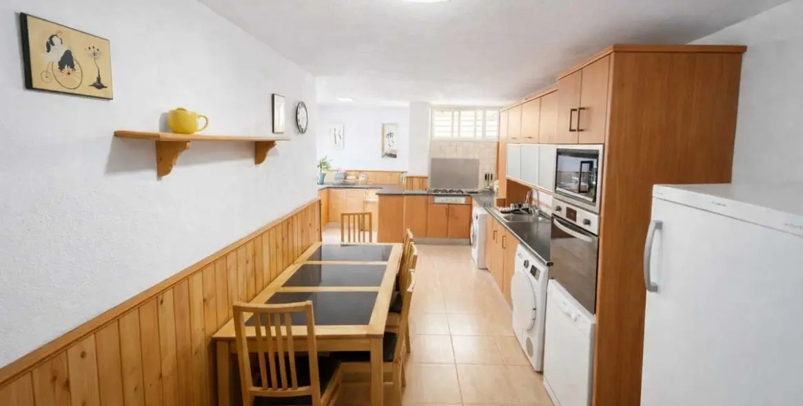 Sale of middle floor apartment in Marbella 11