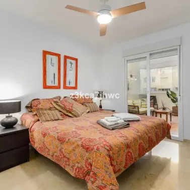 Sale of middle floor apartment in Estepona