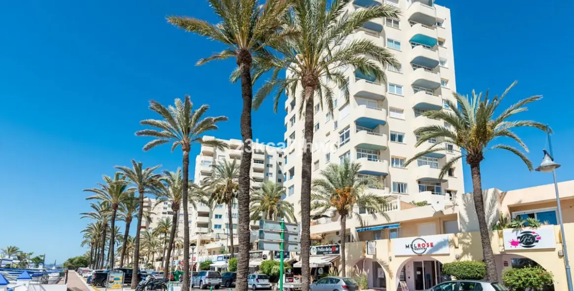 Sale of middle floor apartment in Estepona 6