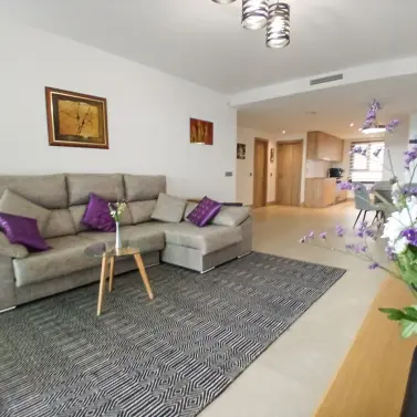 Продажа апартаментов на среднем этаже в Casares Playa