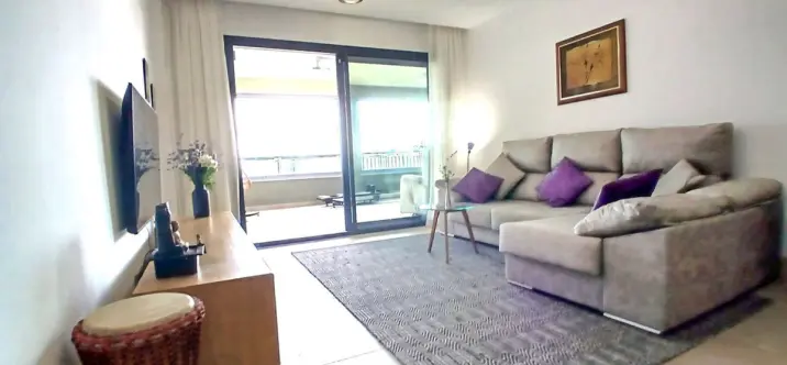 Продажа апартаментов на среднем этаже в Casares Playa 4