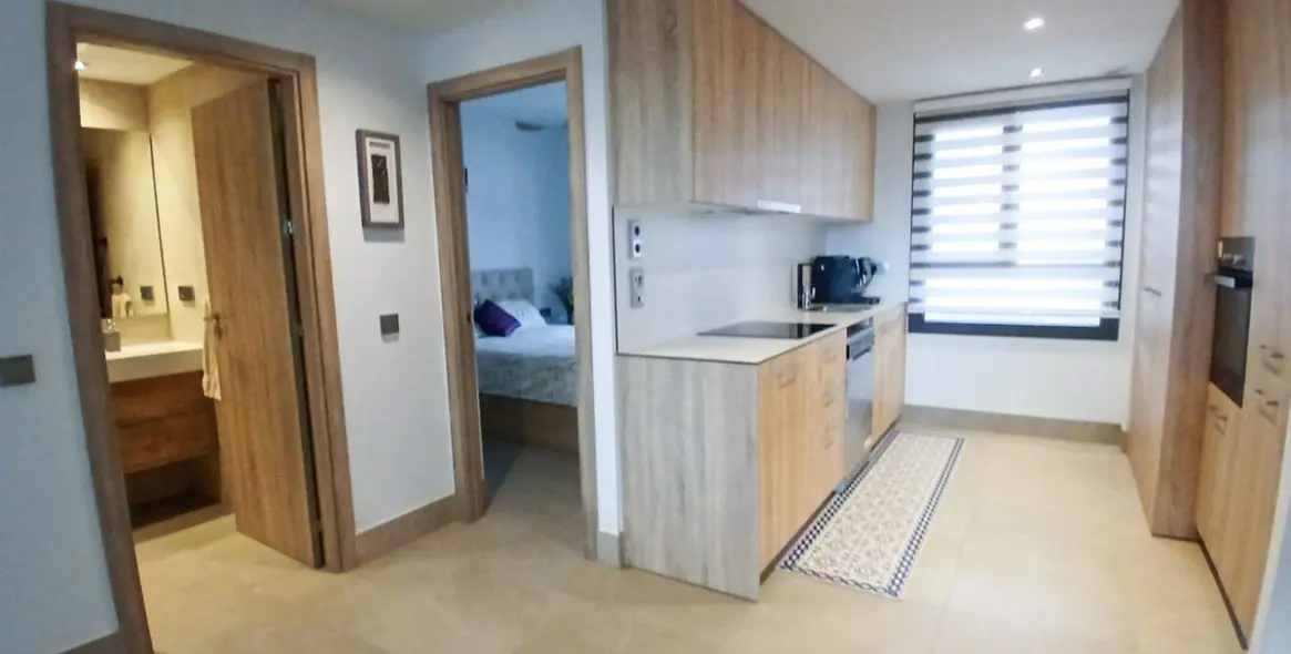 Продажа апартаментов на среднем этаже в Casares Playa 9