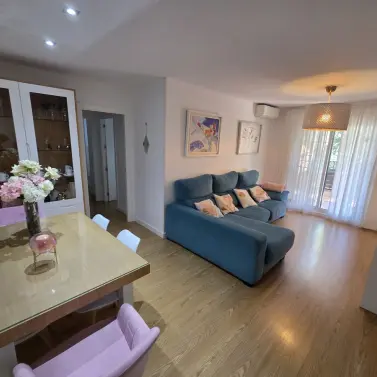 Sale of middle floor apartment in Fuengirola