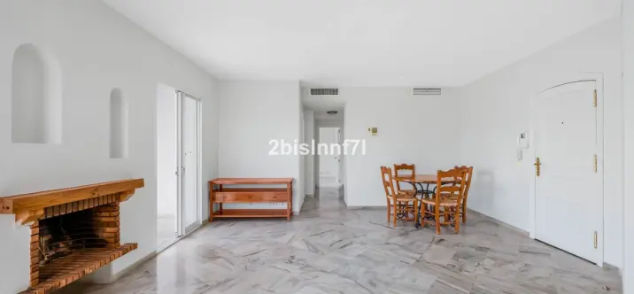 Продажа апартаментов на среднем этаже в Elviria 3