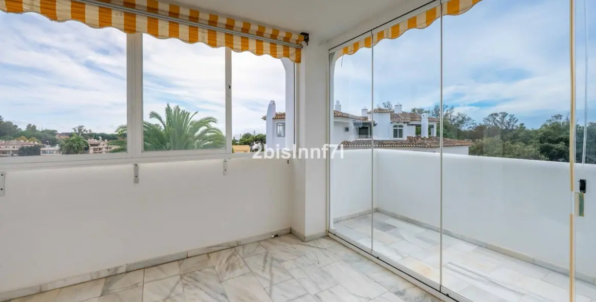 Venta de apartamento en planta media en Elviria 7