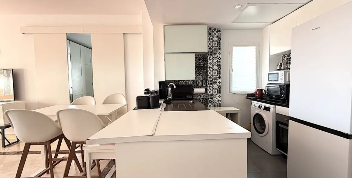 Long-term rent of penthouse in Bel Air 2