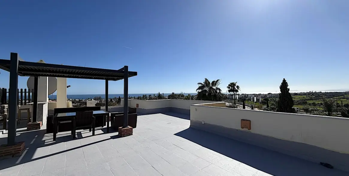 Long-term rent of penthouse in Bel Air 11