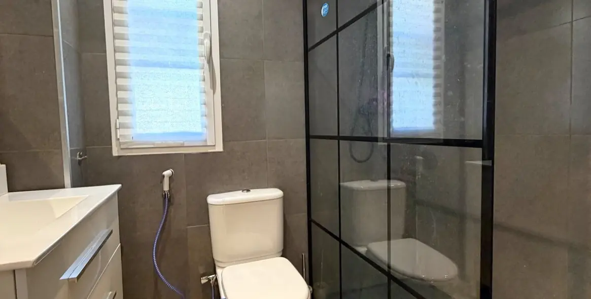 Long-term rent of penthouse in Bel Air 19