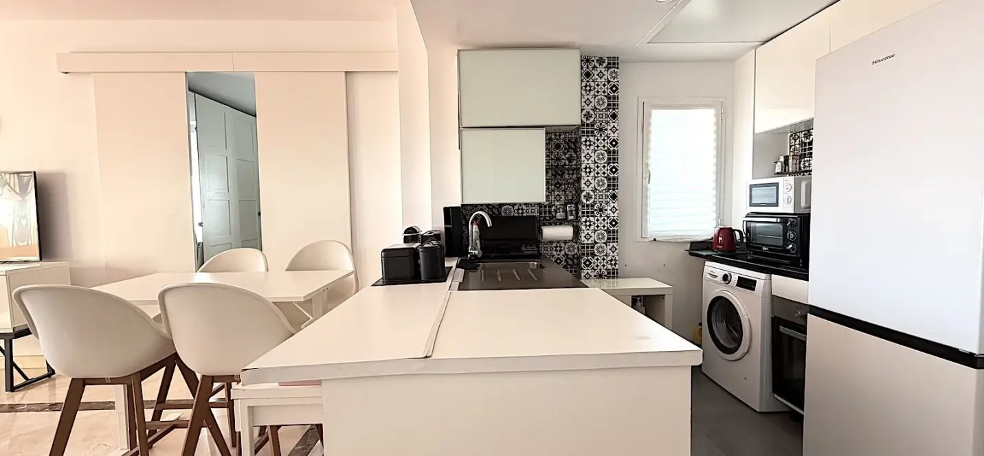 Sale of penthouse in Bel Air 1